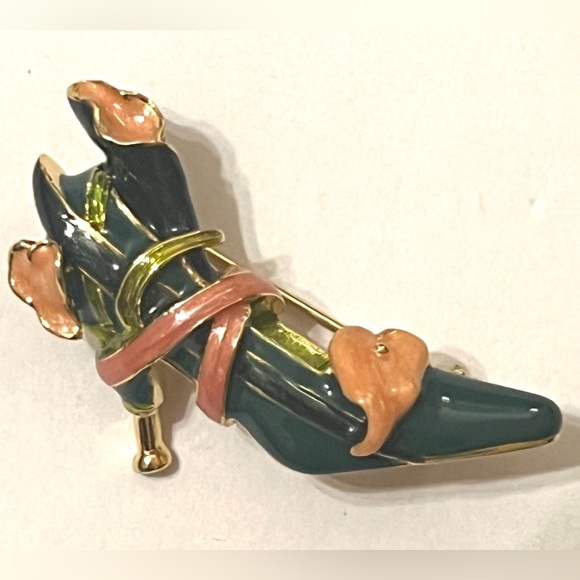 KLJ Kenneth Jay Lane Gold Tone with Green and Pink Enamel High Heel Shoe Brooch - Picture 5 of 6